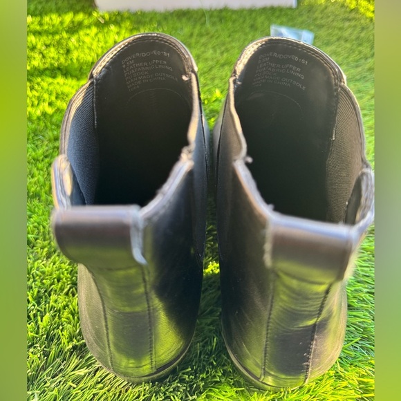 Steve Madden Dover Ankle Chelsea Boots in Black - Picture 10 of 11